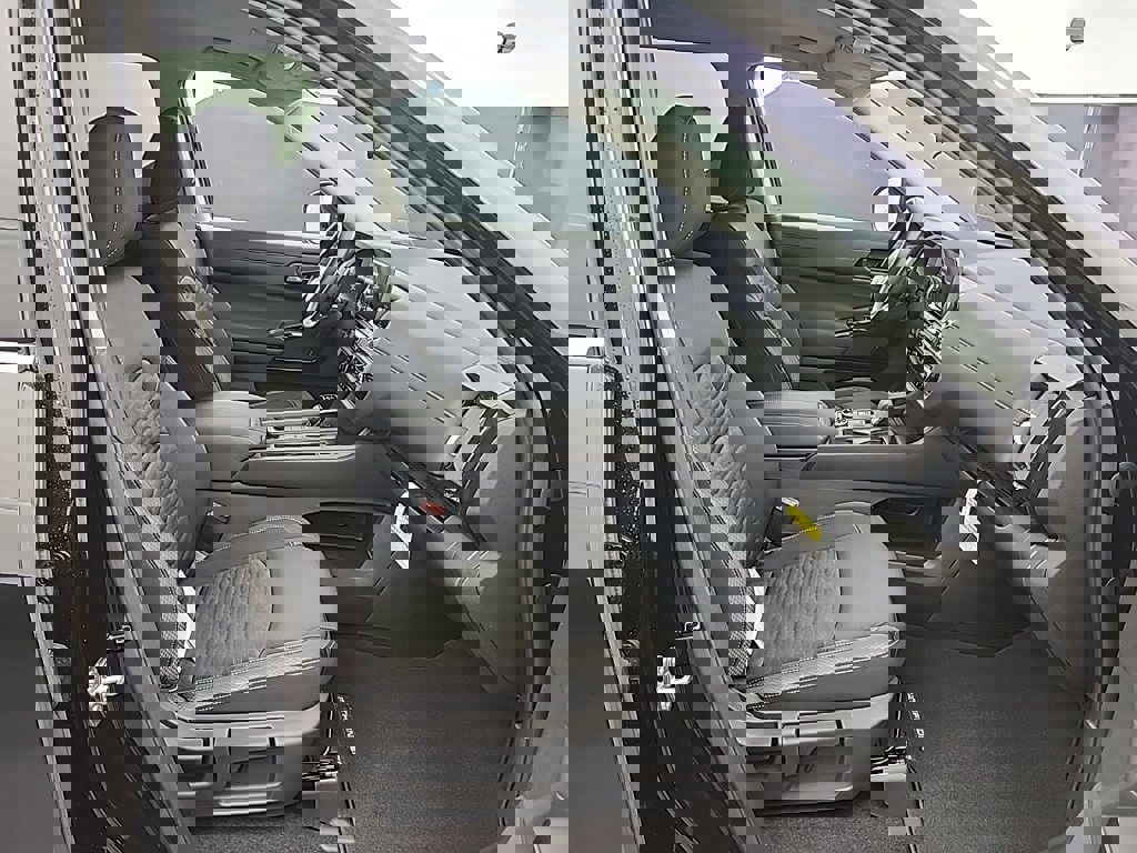 New 2025 Nissan Pathfinder S image 18