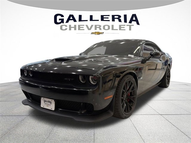 Used 2016 Dodge Challenger SRT Hellcat image 1