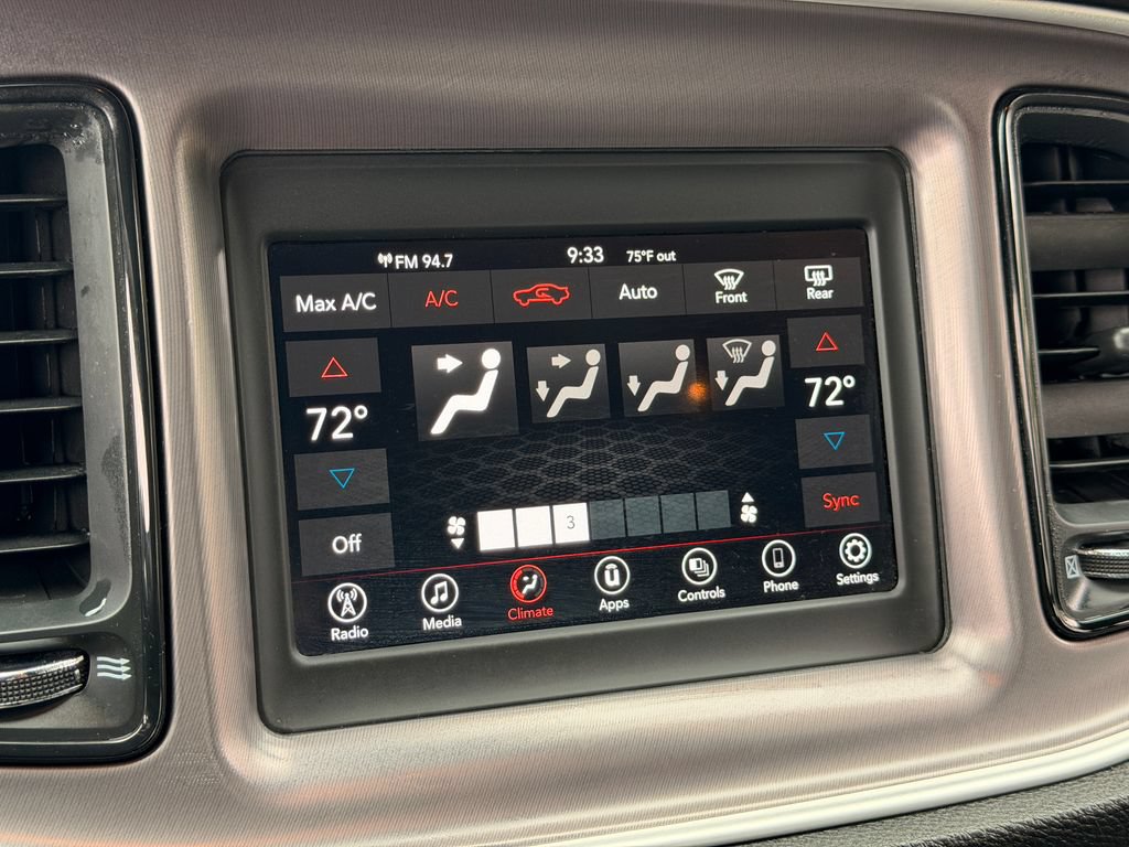 Used 2022 Dodge Challenger R/T RWD image 7