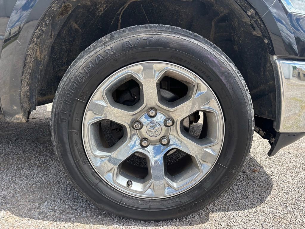 Used 2016 RAM 1500 Laramie AWD/4WD image 18