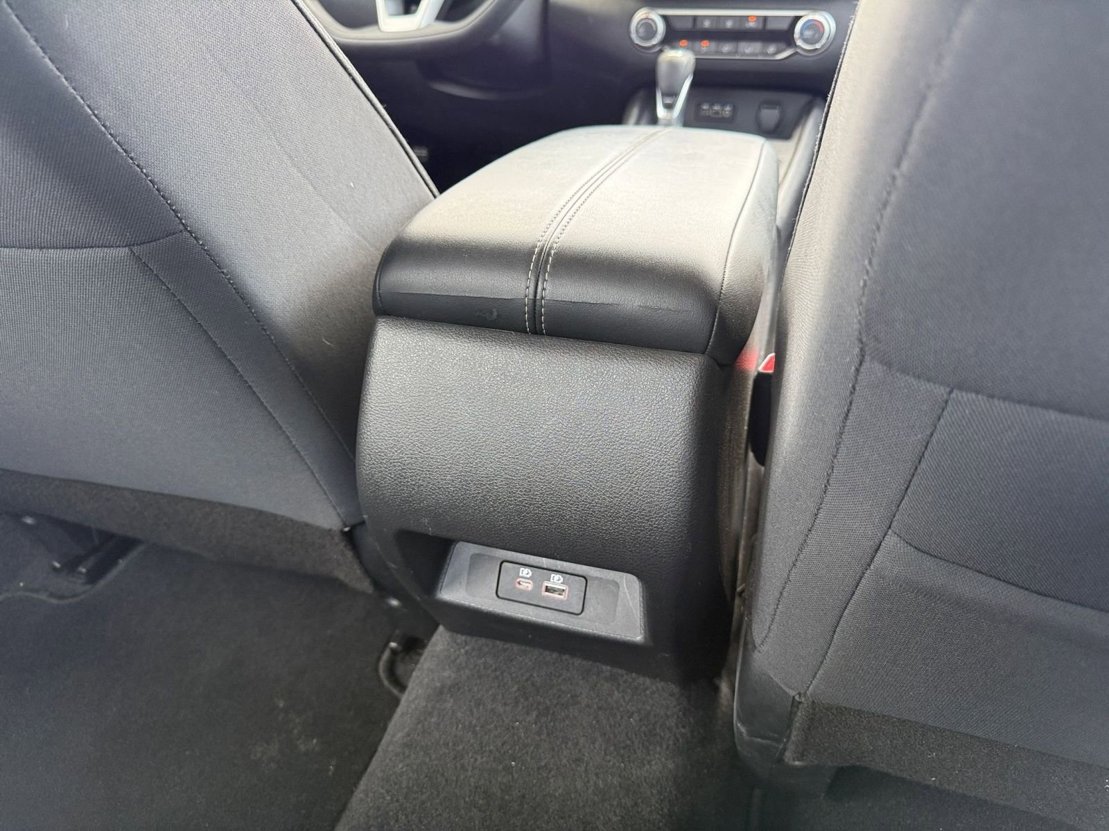 Used 2025 Nissan Altima 2.5 SV FWD image 23