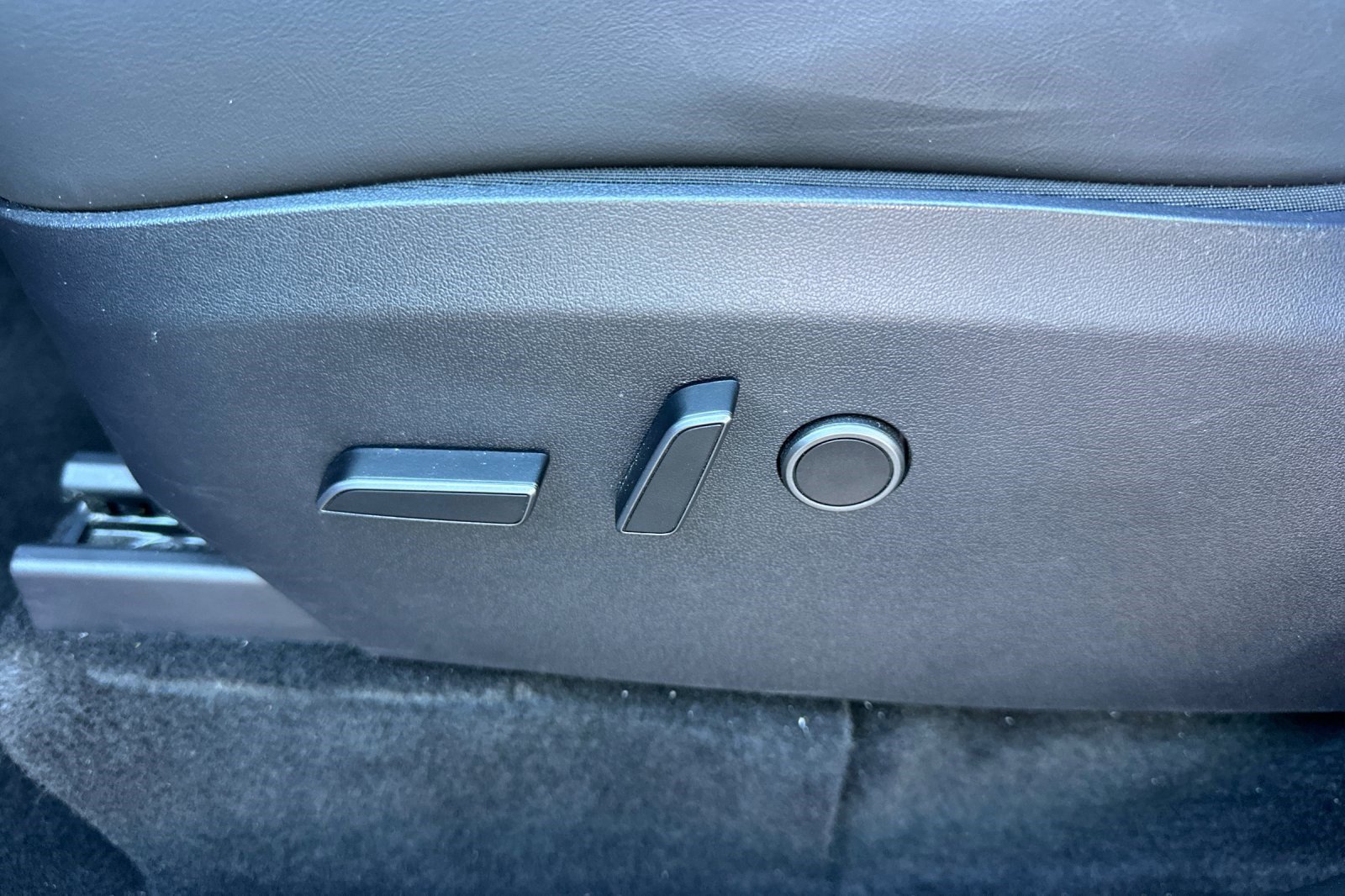 Used 2023 Tesla Model Y Long Range image 14