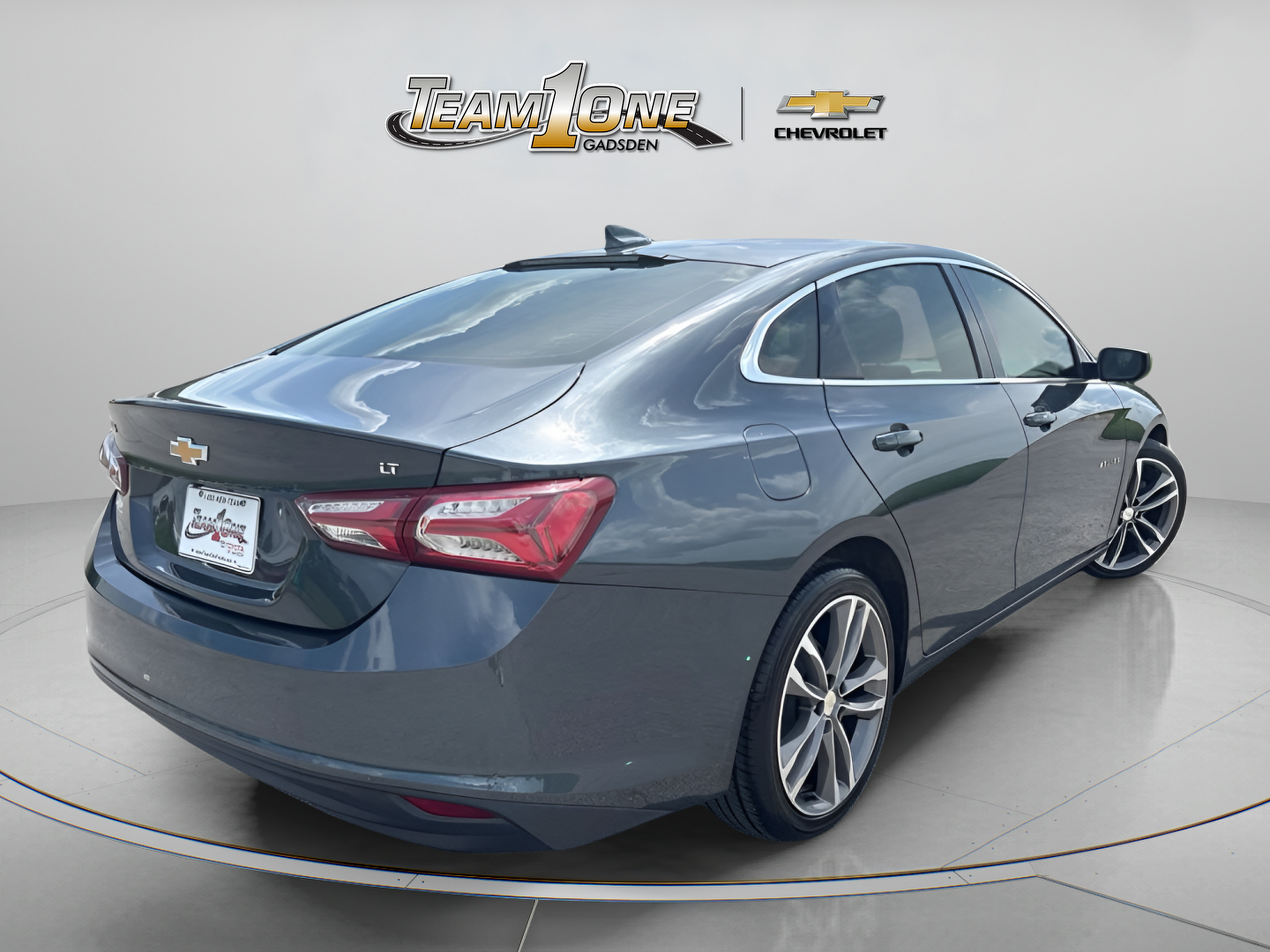 Used 2021 Chevrolet Malibu LT FWD image 7