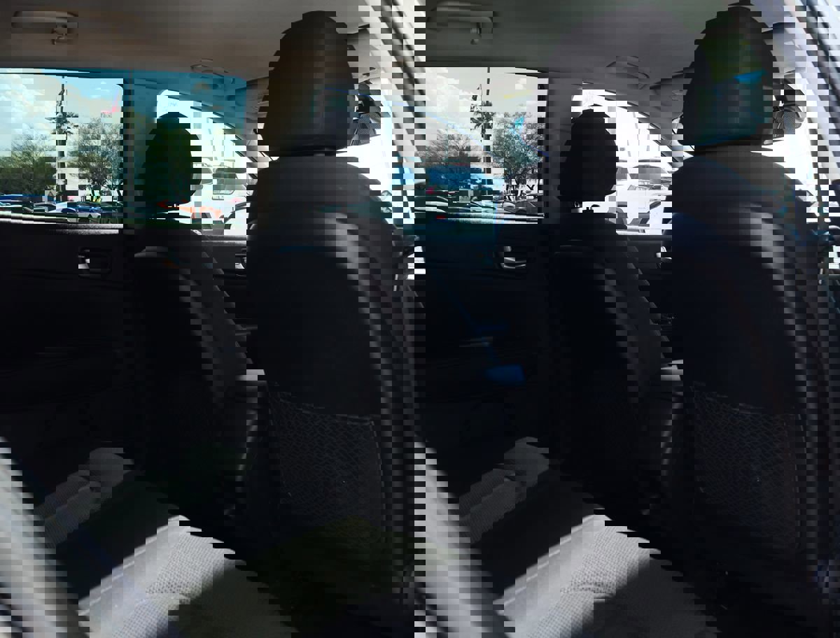 Used 2020 Kia Optima LX image 28