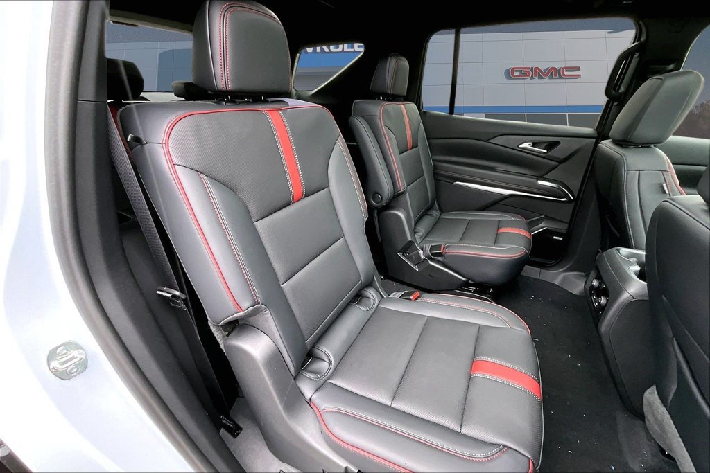 New 2027 Chevrolet Traverse RS AWD/4WD image 10