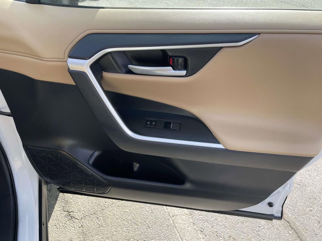 Used 2024 Toyota RAV4 Limited image 46