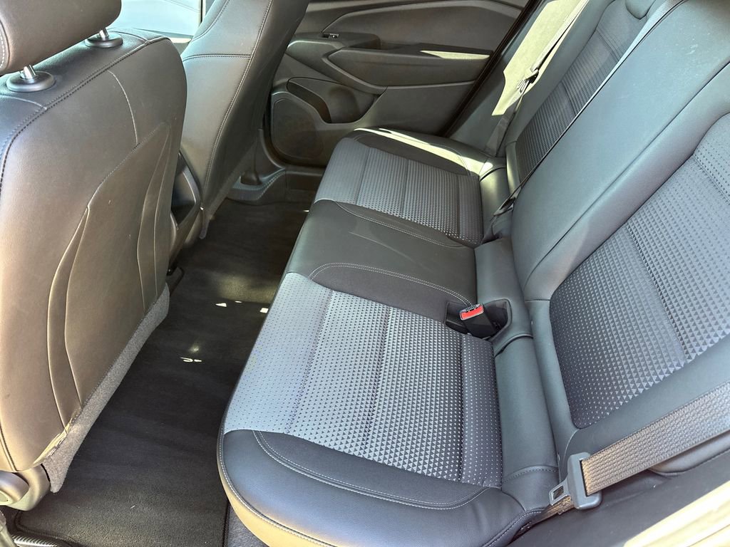 Used 2025 Chevrolet Trax LT w/ LT Convenience Package image 20