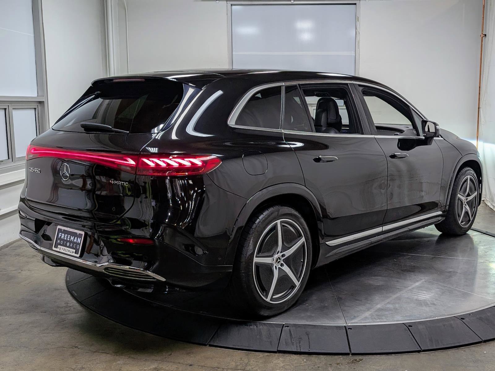 Used 2023 Mercedes-Benz EQS 450+ 4MATIC SUV image 9