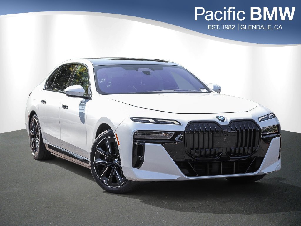 Certified 2023 BMW i7 xDrive60 AWD/4WD image 1