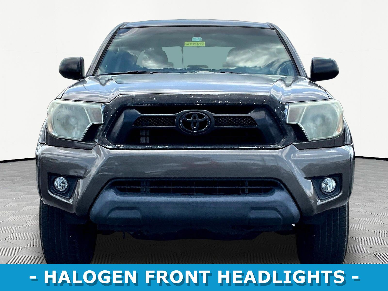 Used 2015 Toyota Tacoma PreRunner w/ SR5 Package RWD image 2