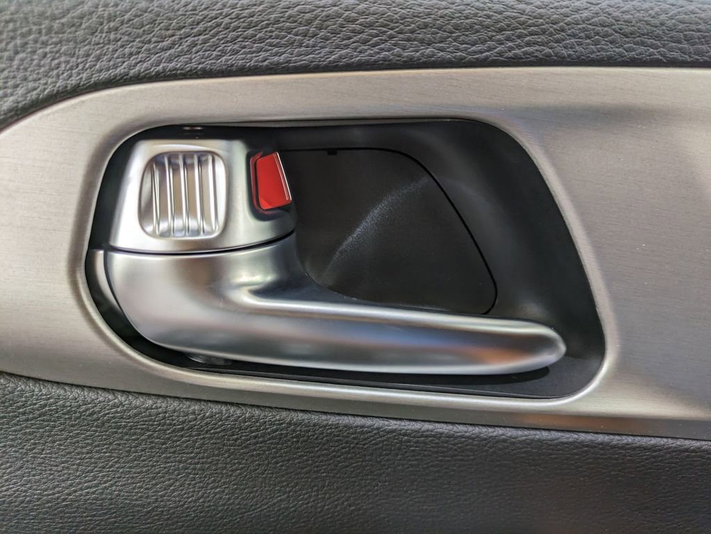 New 2026 Chrysler Pacifica Pinnacle w/ Trailer Tow Group image 13