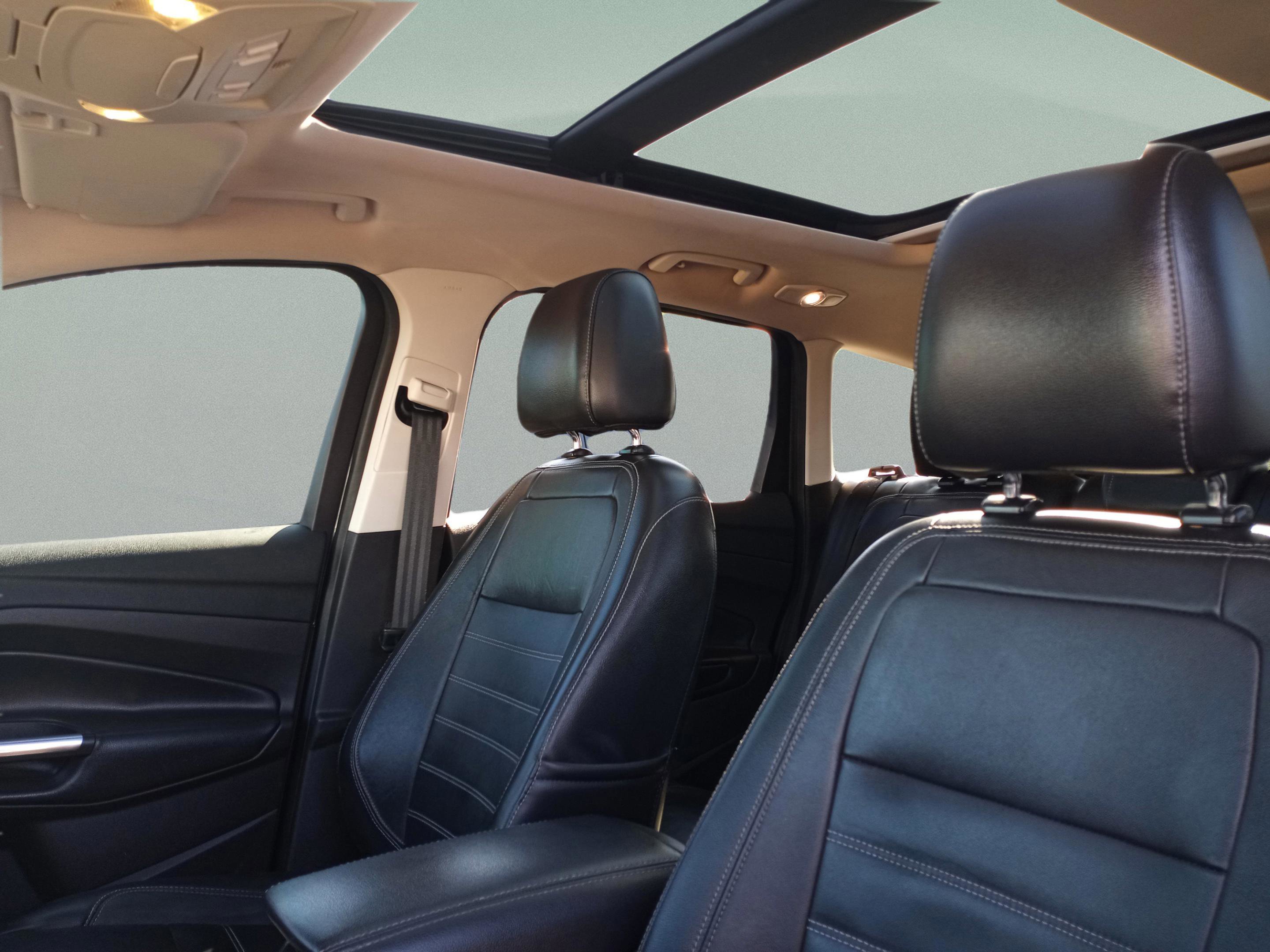 Used 2017 Ford Escape Titanium image 26