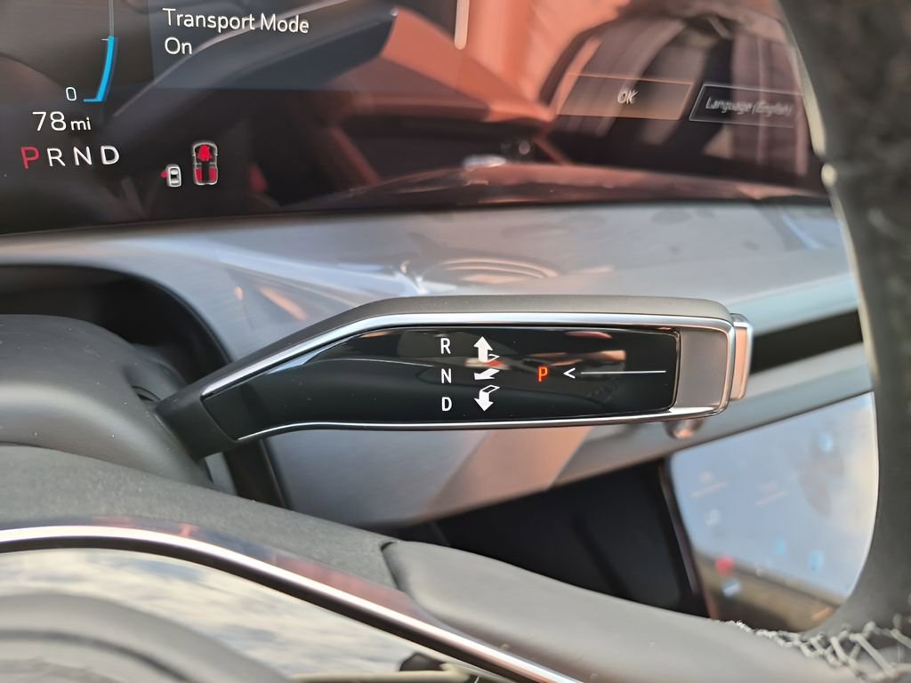 New 2026 Cadillac Vistiq Platinum w/ LPO, Floor Liner Package image 37