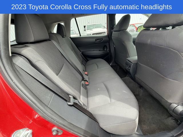 Used 2023 Toyota Corolla Cross LE AWD/4WD image 23