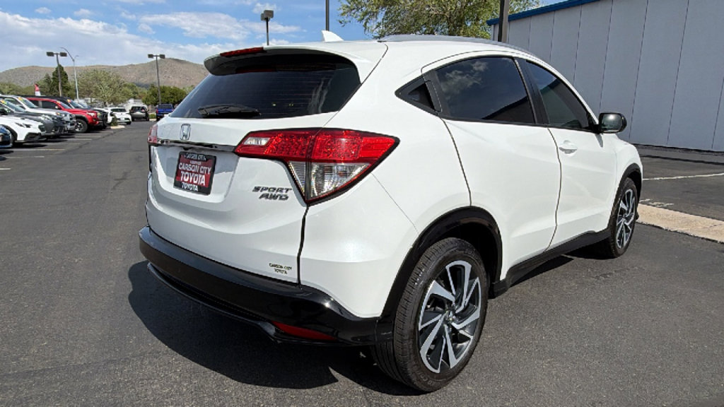 Used 2020 Honda HR-V Sport image 3