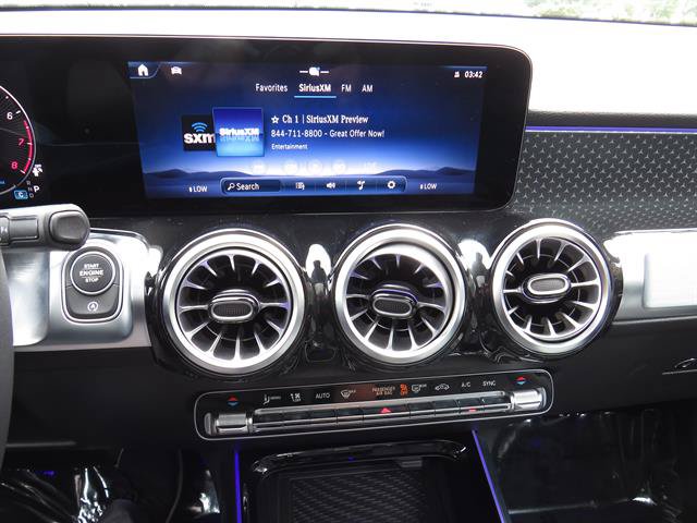 Used 2026 Mercedes-Benz GLB 250 4MATIC image 13
