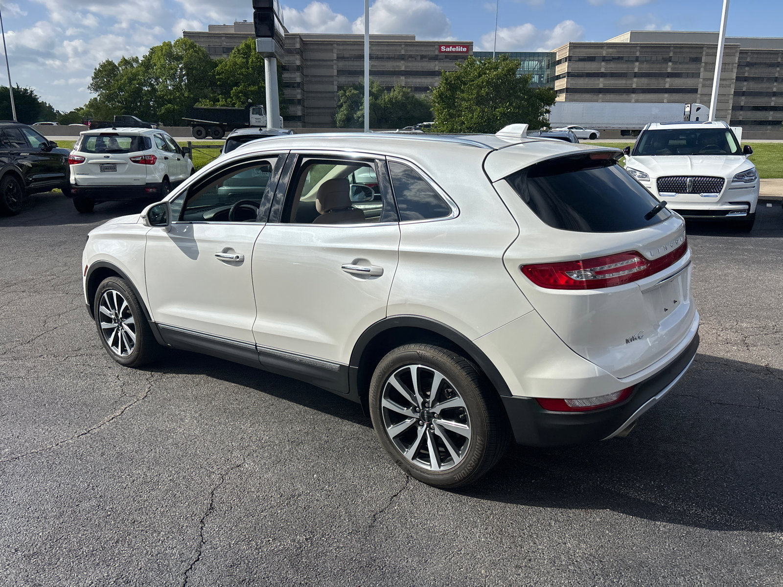 Used 2019 Lincoln MKC Reserve w/ MKC Climate Package AWD/4WD image 5