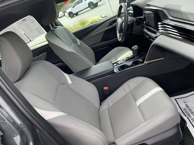 Used 2026 Toyota Camry SE w/ Convenience Package FWD image 14