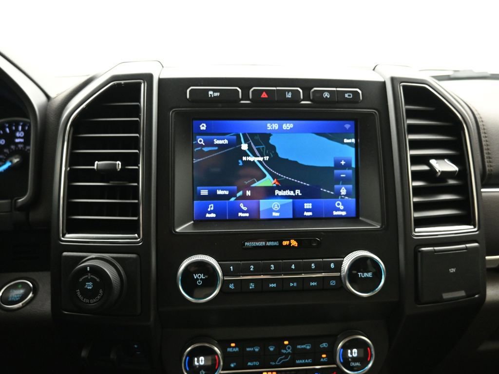 Used 2021 Ford Expedition Limited image 18