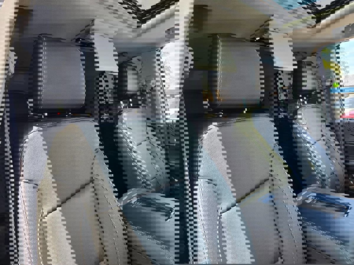 Used 2018 Chevrolet Tahoe LT image 11