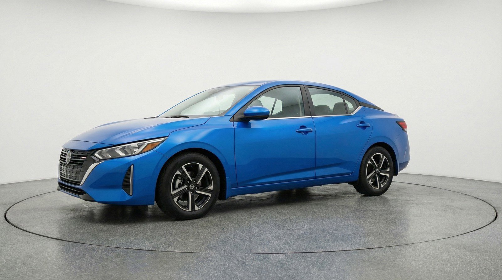 Used 2025 Nissan Sentra SV image 2