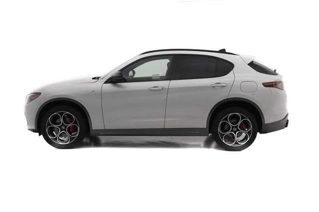 New 2024 Alfa Romeo Stelvio Ti image 3