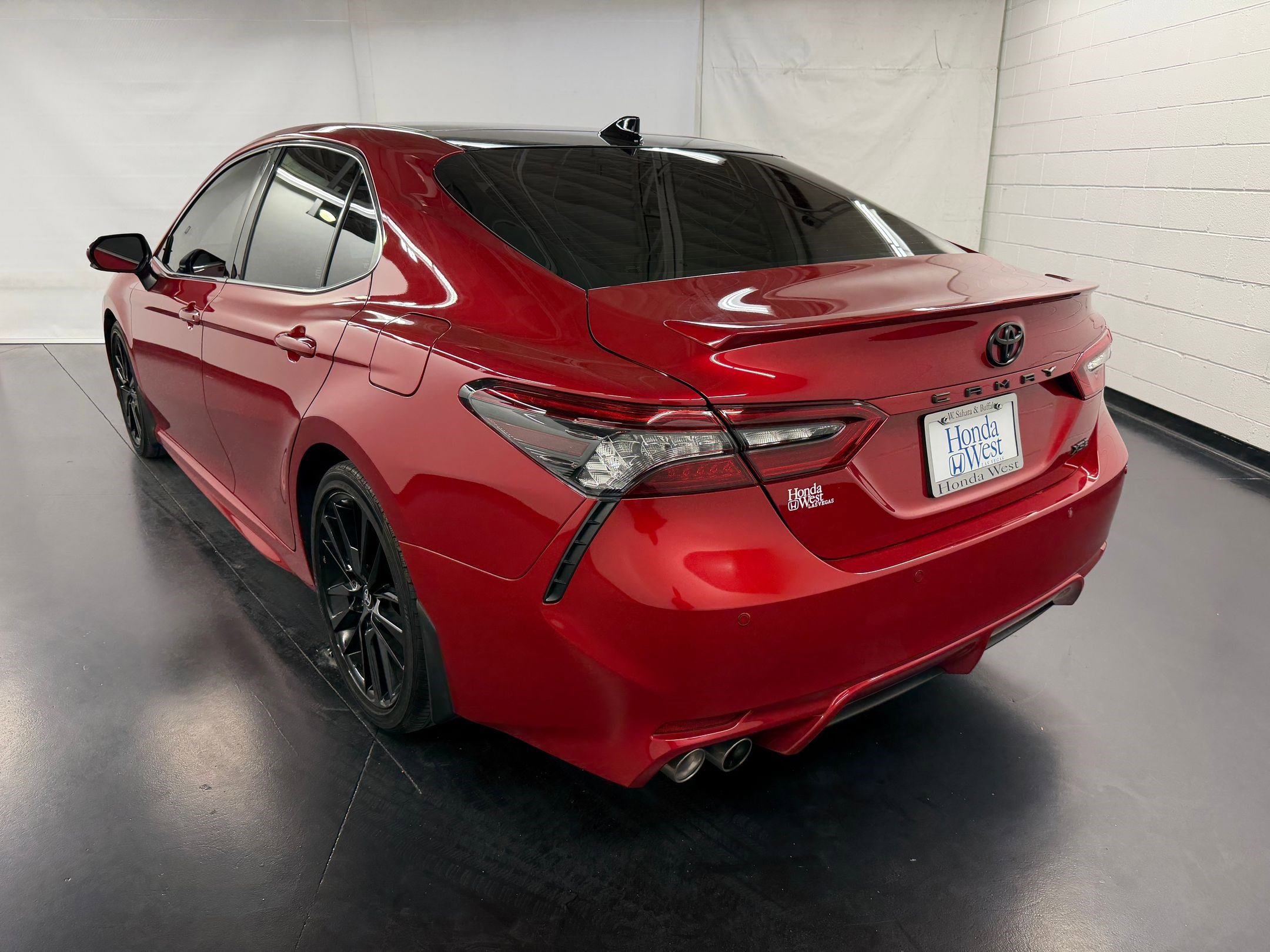 Used 2024 Toyota Camry XSE image 3