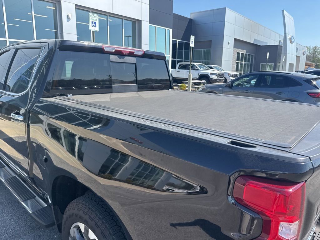 Used 2025 Chevrolet Silverado 1500 High Country w/ Technology Package image 10