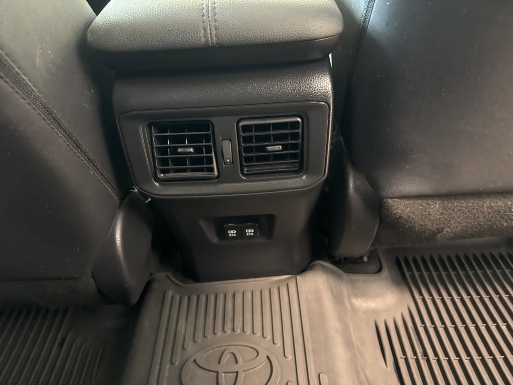 Used 2020 Toyota RAV4 Limited image 17