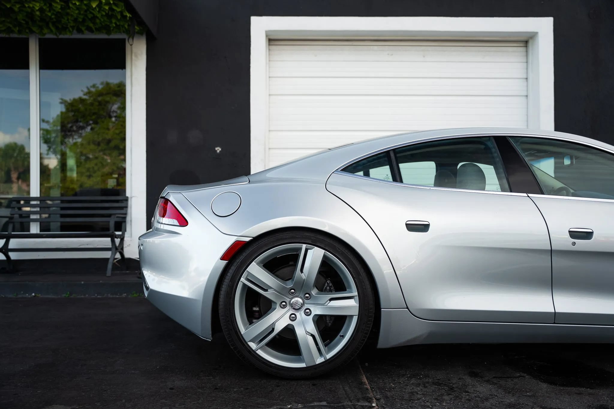 Used 2012 Fisker Karma EcoChic RWD image 8