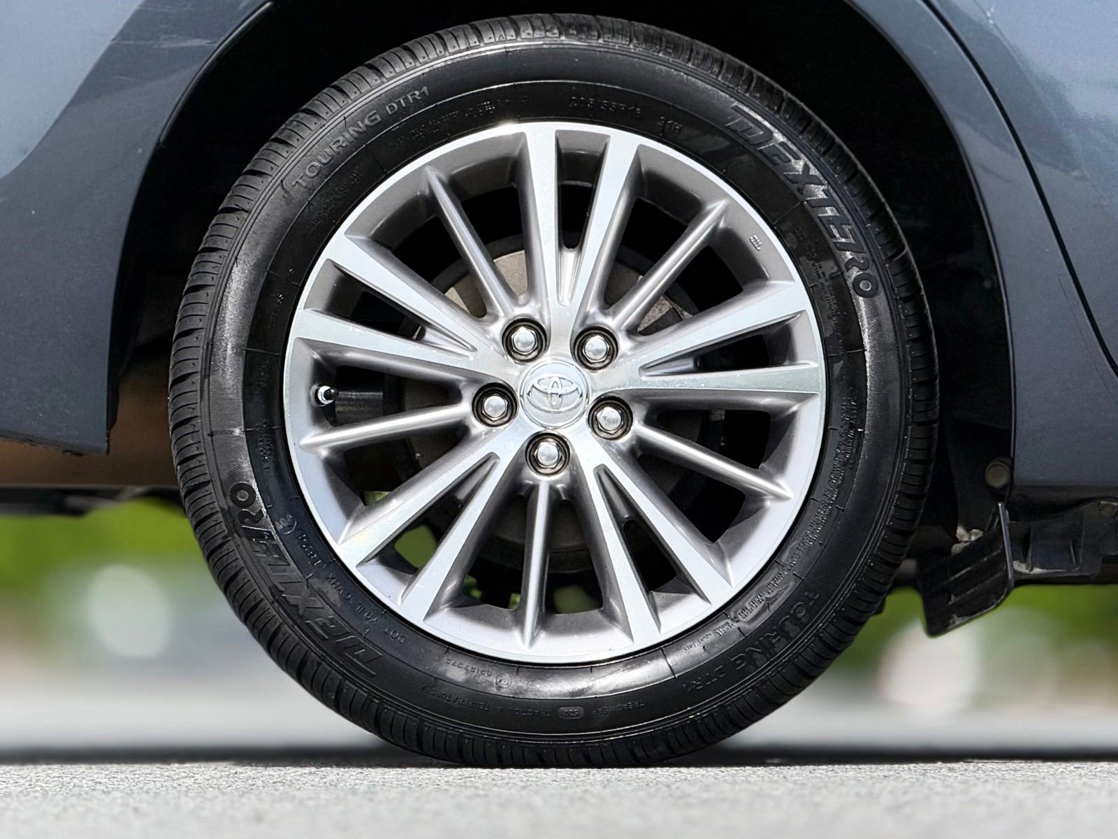 Used 2015 Toyota Corolla LE FWD image 45