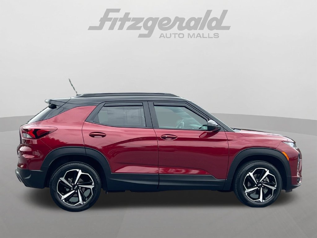 Used 2023 Chevrolet TrailBlazer RS w/ Convenience Package AWD/4WD image 3