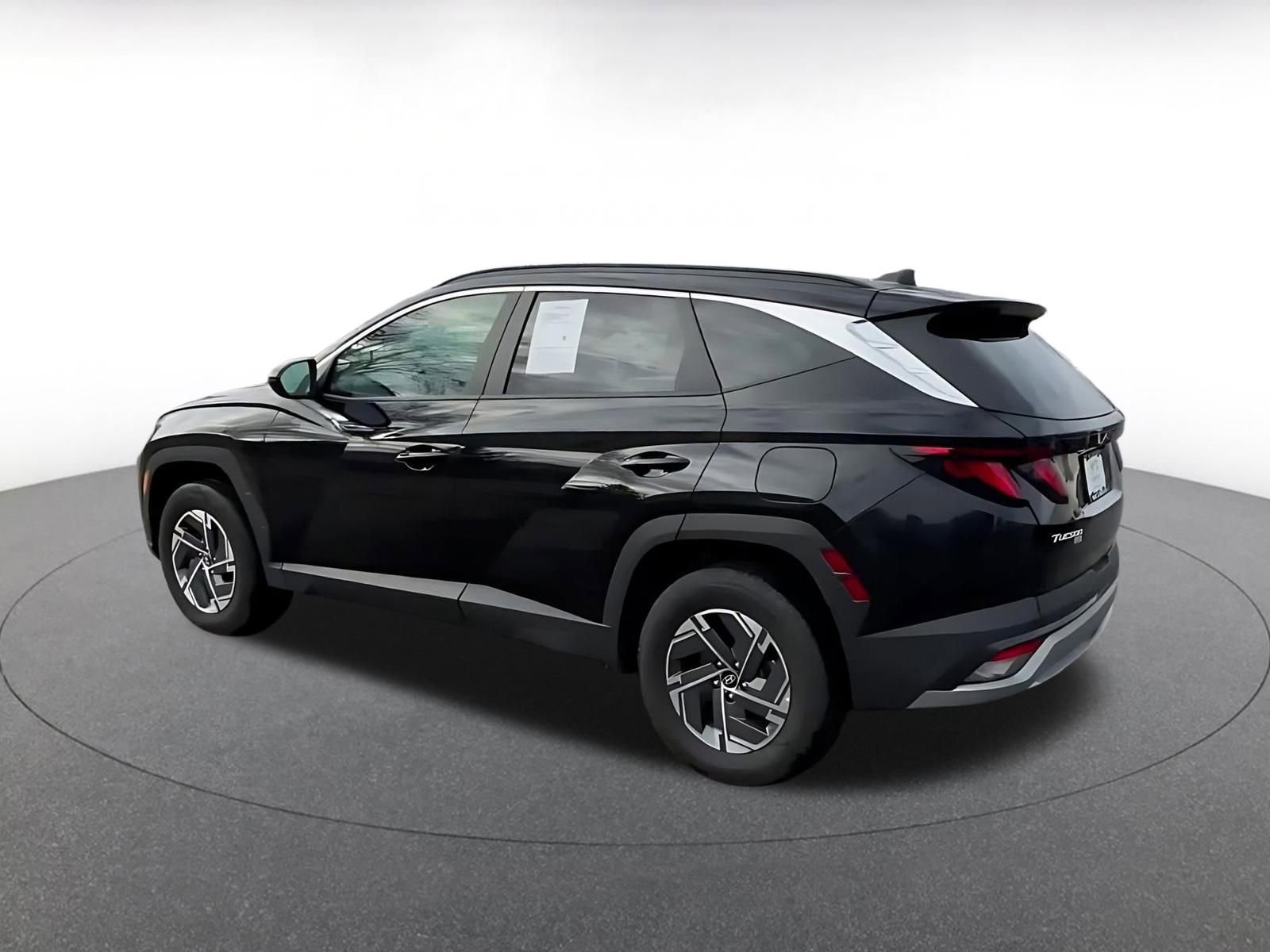 Used 2025 Hyundai Tucson Blue image 10