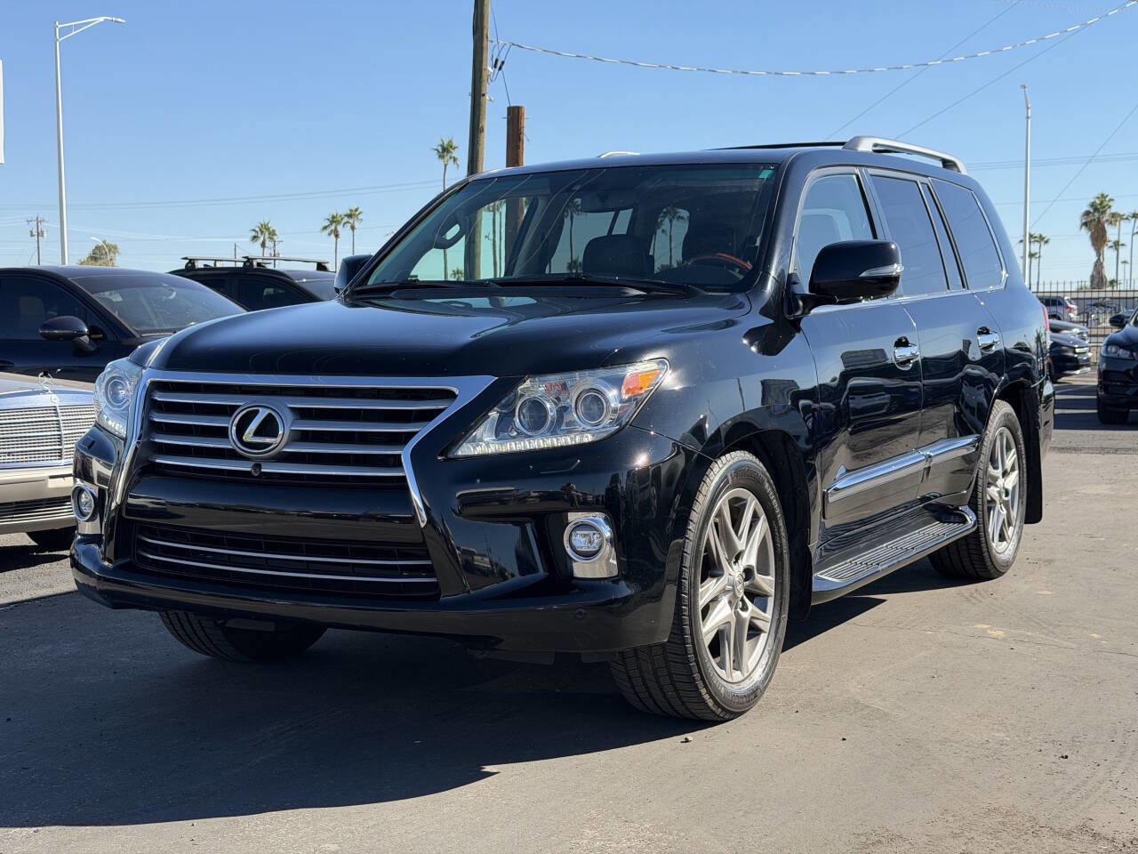 Used 2015 Lexus LX 570 4WD w/ Luxury Package