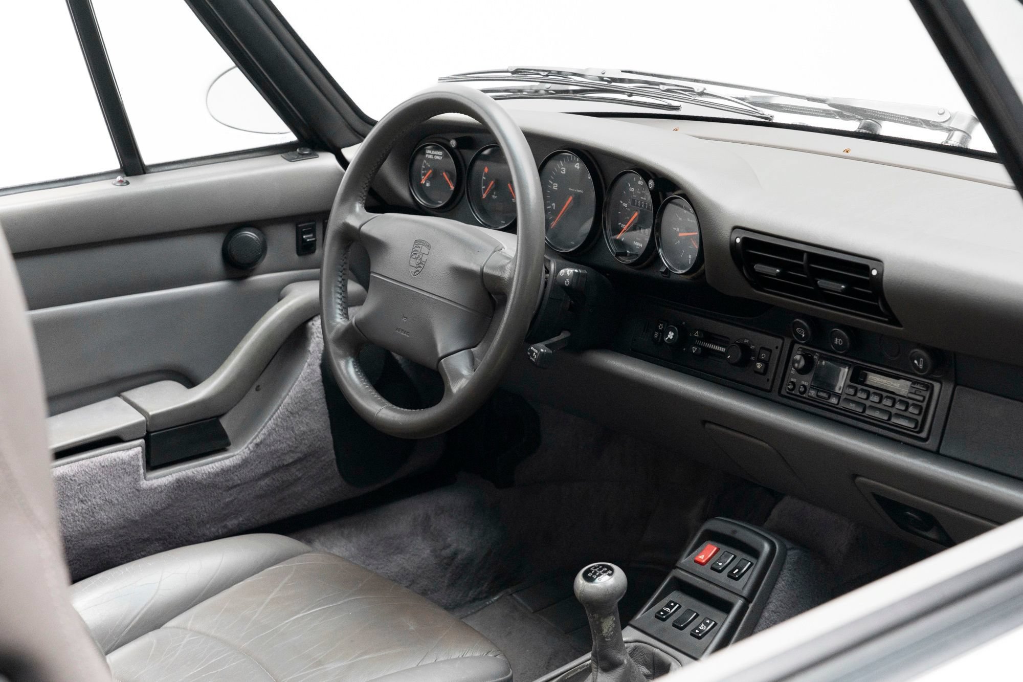 Used 1995 Porsche 911 Carrera RWD image 2