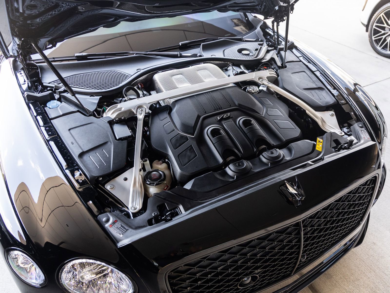 Used 2025 Bentley Flying Spur Plug-In Hybrid AWD/4WD image 61