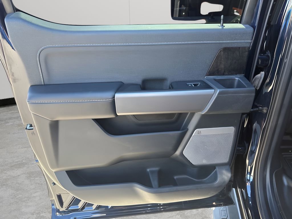 Used 2024 Ford F250 Lariat w/ Lariat Ultimate Package image 17