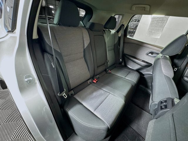 Used 2022 Nissan Rogue SV AWD/4WD image 27
