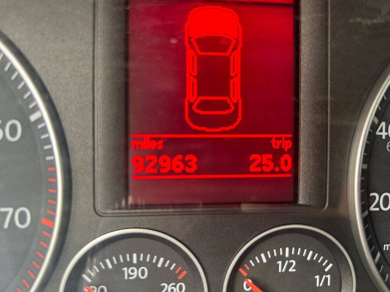 Used 2007 Volkswagen Eos 2.0T FWD image 16