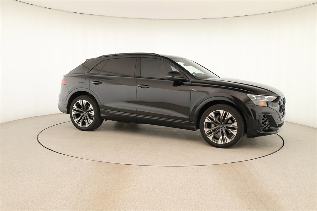 Used 2025 Audi Q8 Prestige w/ Prestige Package image 9