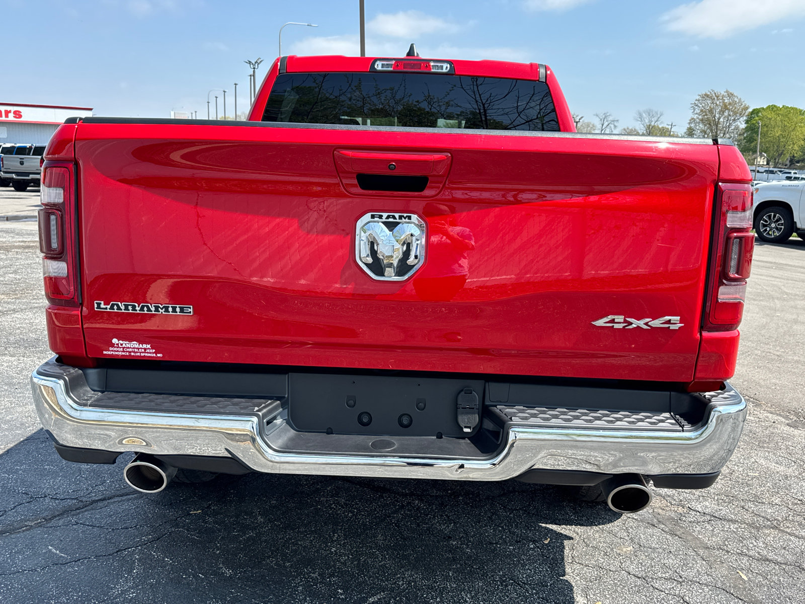 Used 2024 RAM 1500 Laramie AWD/4WD image 4