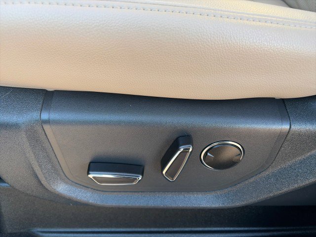 Used 2024 Ford Expedition Limited image 13