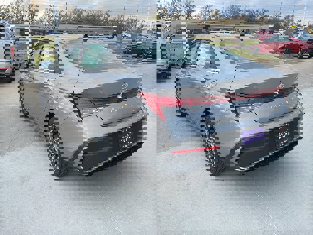 New 2025 Hyundai Elantra SEL image 6