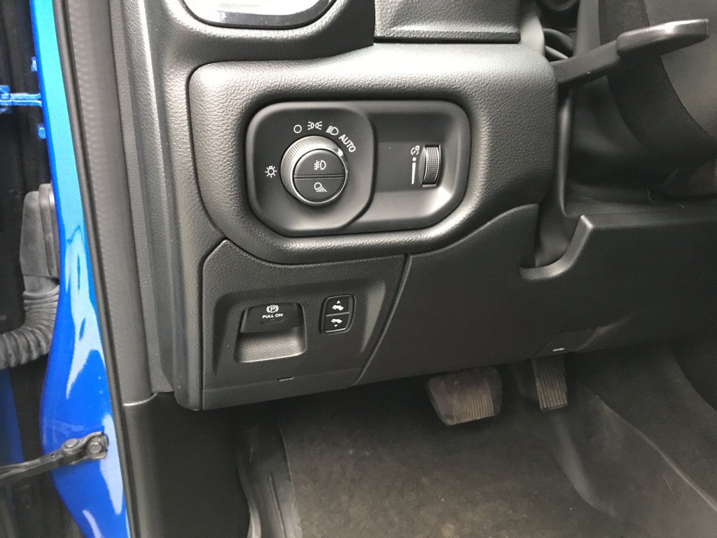 Used 2023 RAM 1500 Big Horn AWD/4WD image 13