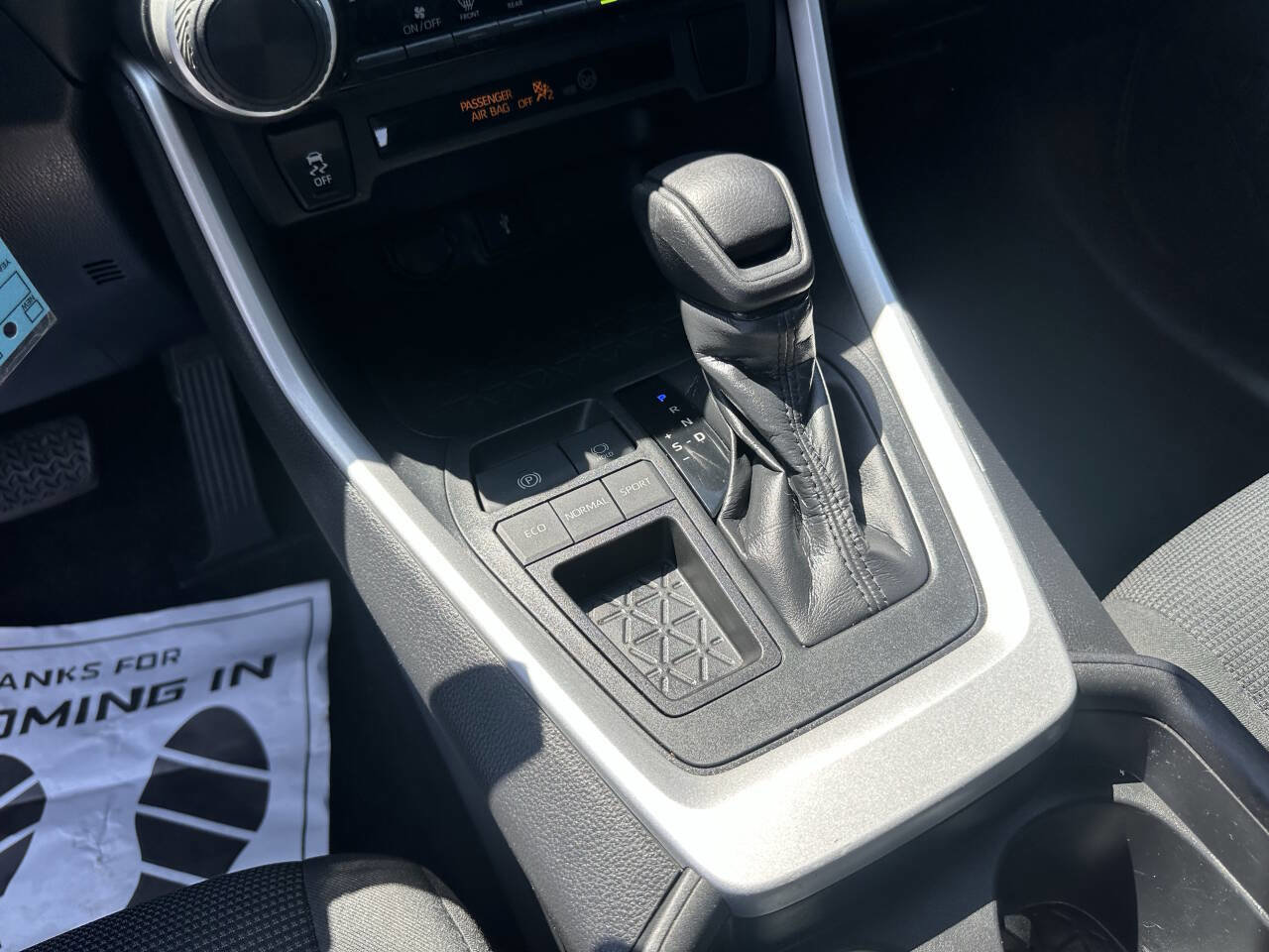 Used 2020 Toyota RAV4 LE FWD image 19