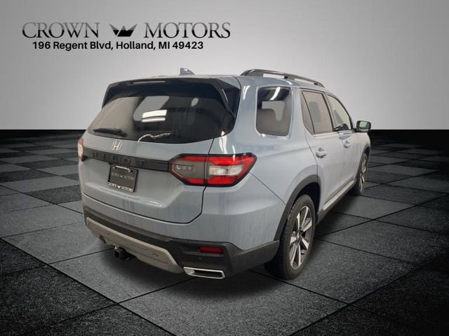 Certified 2025 Honda Pilot Touring image 6