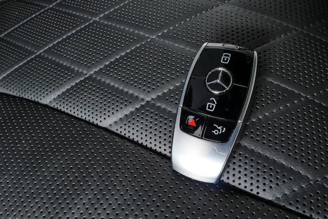 Used 2018 Mercedes-Benz Maybach S 650 image 26
