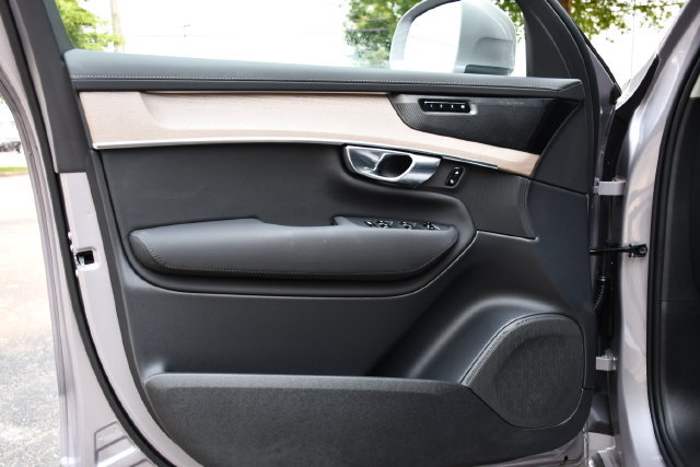 New 2026 Volvo XC90 B6 Plus w/ Protection Package Premier AWD/4WD image 10