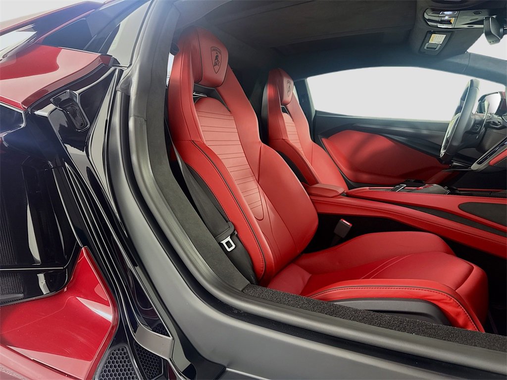 Used 2024 Lamborghini Revuelto image 27