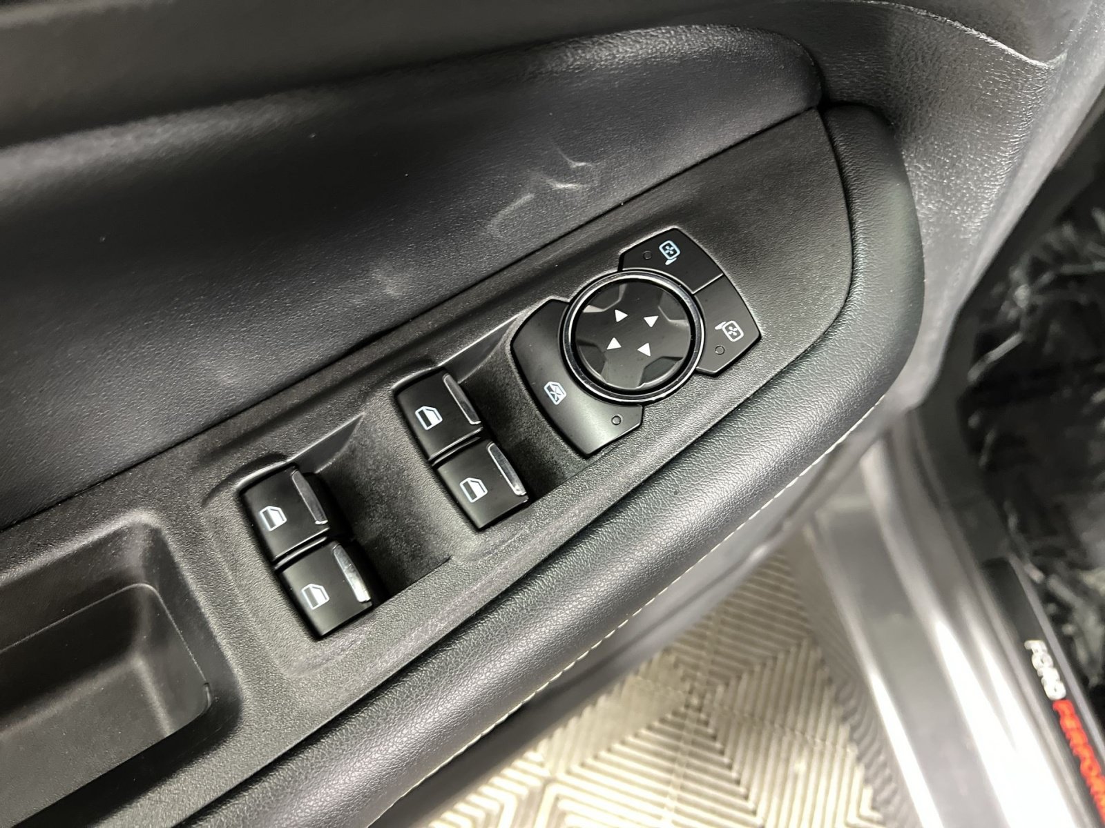 Used 2022 Ford Edge ST AWD/4WD image 15